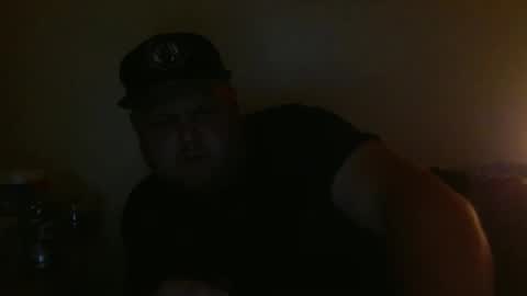Snapshot of miguel320129 chatting on October 5, 3:32 am Miggy online show from October 5, 3:32 am