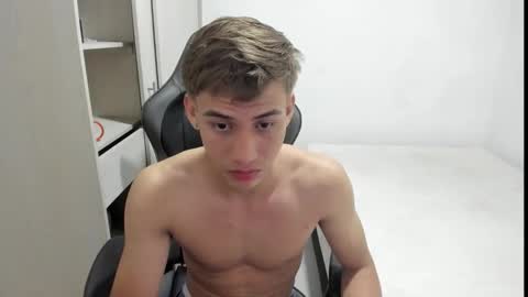 Miguel Hernandez online show from November 15, 8:27 am