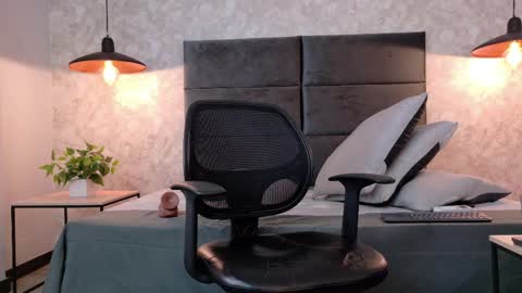 miguelsanfrancisco online show from March 30, 7:04 pm