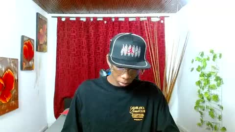 milo online show from April 25, 8:28 am