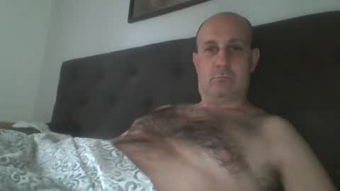 mikael_r52 online show from May 12, 6:00 am