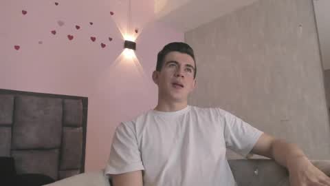 mikael online show from April 22, 4:52 am