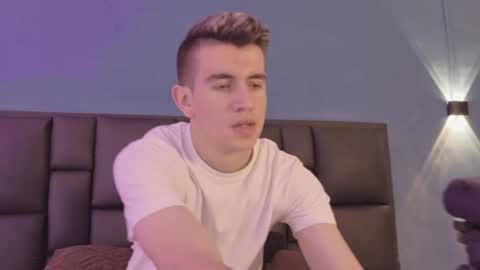 mikael online show from March 1, 5:07 am