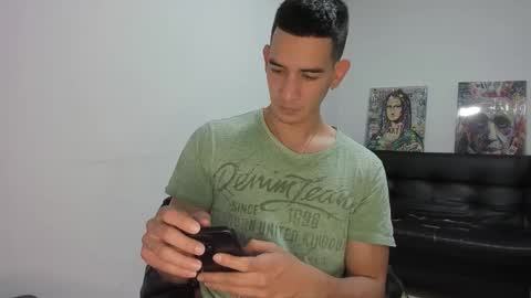 Snapshot of mike3xxx chatting on September 14, 1:51 am mike3xxx online show from September 14, 1:51 am
