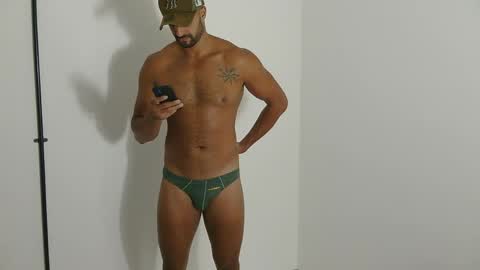 mike online show from April 24, 2:47 am