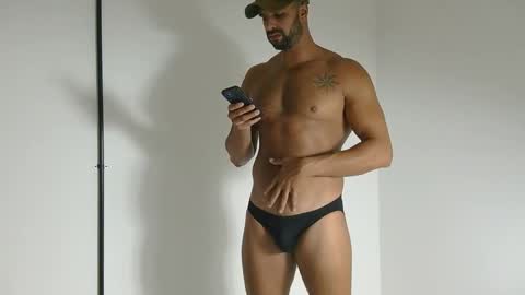 mike online show from April 21, 2:48 am