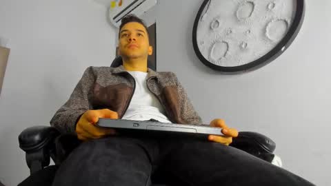 Mike  online show from January 10, 12:09 pm