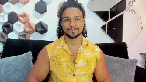 Snapshot of mike_estevess chatting on March 8, 12:28 pm online show from March 8, 12:28 pm