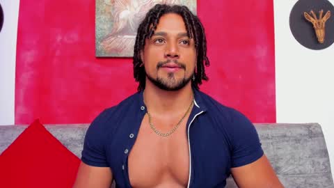 Snapshot of mike_estevess chatting on December 13, 3:16 am online show from December 13, 3:16 am