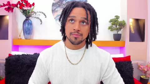 Snapshot of mike_estevess chatting on January 30, 6:35 am online show from January 30, 6:35 am