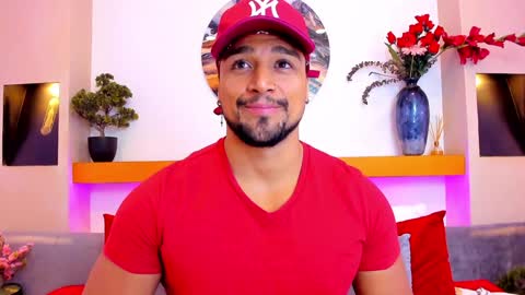 Snapshot of mike_estevess chatting on February 6, 8:39 am online show from February 6, 8:39 am