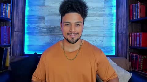 Snapshot of mike_estevess chatting on March 7, 2:15 am online show from March 7, 2:15 am