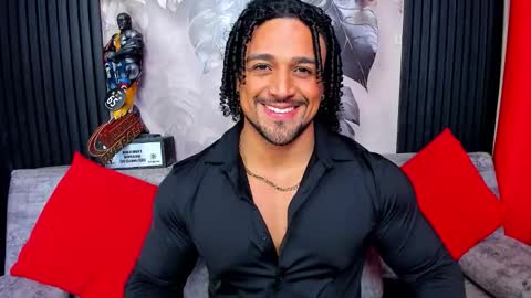   online show from February 14, 8:53 am