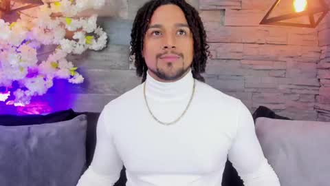 Snapshot of mike_estevess chatting on February 23, 12:00 pm online show from February 23, 12:00 pm