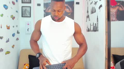 Snapshot of mike_kilian1 chatting on December 2, 2:17 pm mike kilian1 online show from December 2, 2:17 pm