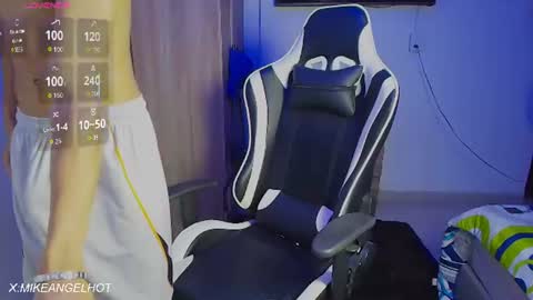 Mike Pineapple online show from June 10, 3:52 am