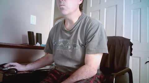 Snapshot of mikewulds chatting on October 18, 1:38 pm Mike online show from October 18, 1:38 pm
