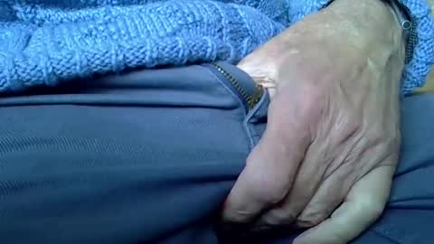 mikeybed online show from November 25, 1:02 pm