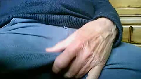 mikeybed online show from April 15, 1:33 pm