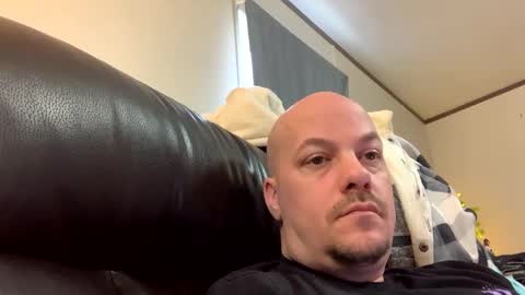 Snapshot of mikeylikesit2222 chatting on December 25, 8:50 pm mikeylikesit2222 online show from December 25, 8:50 pm