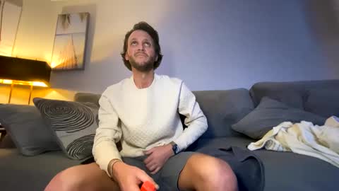 mikeywhite123 online show from January 19, 5:15 am