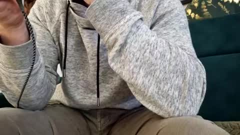 mikhael767676 online show from April 22, 5:14 am