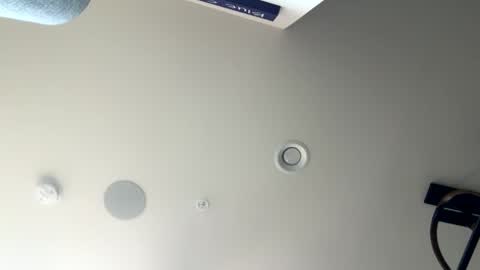 Mikkah online show from December 2, 8:01 pm