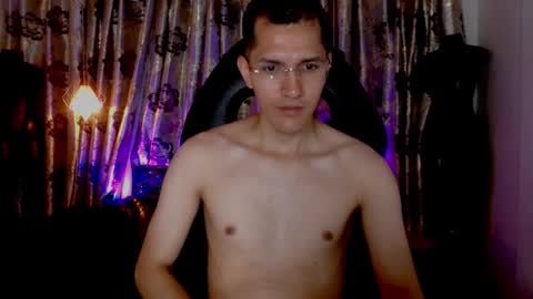 milandavid1 online show from March 10, 12:22 pm