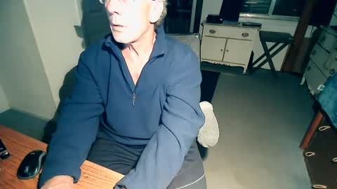 Snapshot of milehi1958 chatting on September 23, 3:17 am Milehi1958 online show from September 23, 3:17 am