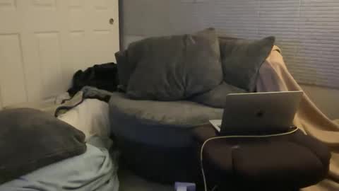 SlimnHungOH online show from December 21, 11:24 pm