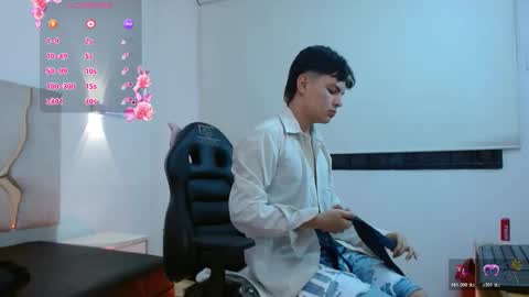 milo_tay1 online show from March 27, 8:26 am