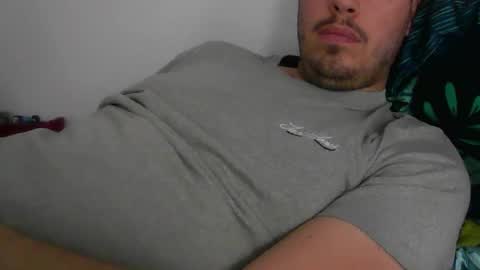 Snapshot of milowww1601 chatting on December 28, 12:57 pm milowww1601 online show from December 28, 12:57 pm