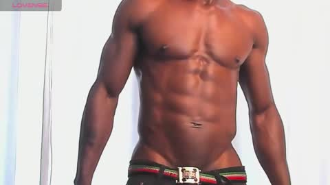 Snapshot of miltonn_jakee chatting on January 16, 2:19 pm Miltonn online show from January 16, 2:19 pm