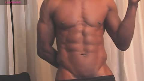Snapshot of miltonn_jakee chatting on January 30, 4:16 am Miltonn online show from January 30, 4:16 am