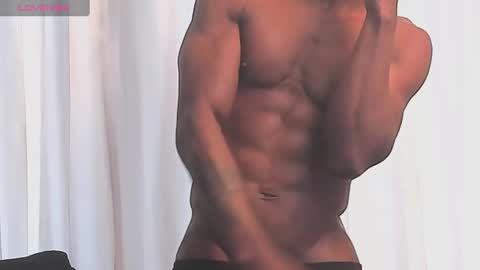 Snapshot of miltonn_jakee chatting on January 30, 7:59 pm Miltonn online show from January 30, 7:59 pm