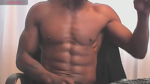 Snapshot of miltonn_jakee chatting on January 31, 5:42 pm Miltonn online show from January 31, 5:42 pm