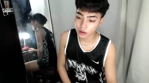 mingkla_man online show from July 25, 5:32 pm