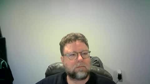 Mr. Happy online show from October 24, 5:31 am