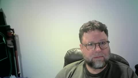 Snapshot of mister_happy567 chatting on September 25, 7:18 am Mr. Happy online show from September 25, 7:18 am