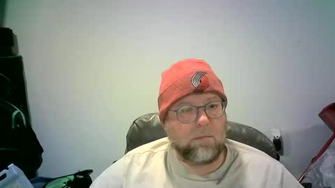 Mr. Happy online show from November 3, 6:39 am