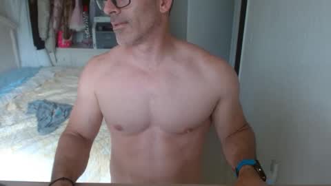 Snapshot of mitcheli chatting on March 4, 3:48 pm Onlyfans online show from March 4, 3:48 pm