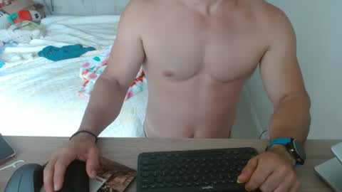 Snapshot of mitcheli chatting on October 16, 2:14 pm Onlyfans online show from October 16, 2:14 pm