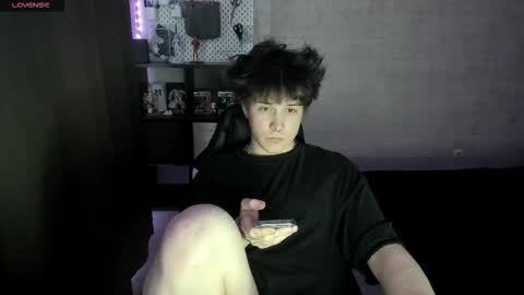 MeowMiku online show from March 5, 3:08 pm