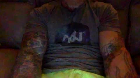 Snapshot of mjg175 chatting on December 20, 1:22 pm SexyRed online show from December 20, 1:22 pm