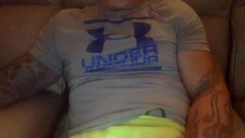 Snapshot of mjg175 chatting on December 18, 6:03 pm SexyRed online show from December 18, 6:03 pm