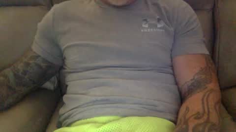 Snapshot of mjg175 chatting on December 8, 7:32 pm SexyRed online show from December 8, 7:32 pm