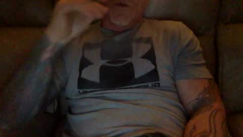 Snapshot of mjg175 chatting on January 18, 10:28 pm SexyRed online show from January 18, 10:28 pm