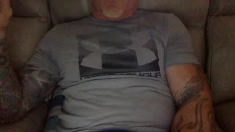 Snapshot of mjg175 chatting on December 31, 5:40 pm SexyRed online show from December 31, 5:40 pm