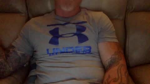 Snapshot of mjg175 chatting on February 13, 10:22 pm SexyRed online show from February 13, 10:22 pm