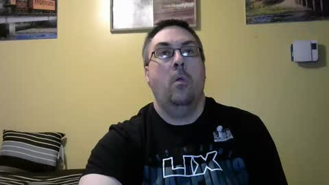Snapshot of mmr45 chatting on October 10, 5:23 am mmr45 online show from October 10, 5:23 am